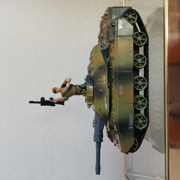1998 GI Joe Tank w/ 1994 GI Joe - Picture 5 of 9